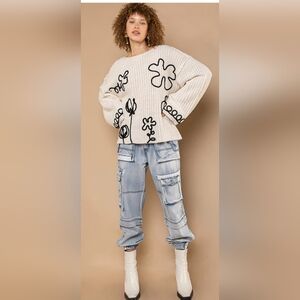 New POL Oversized Contrast Yarn Floral Sweater
